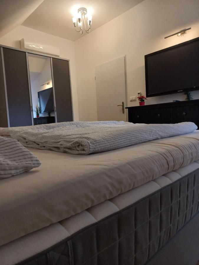 A-M Condominium Veszprém Eksteriør bilde