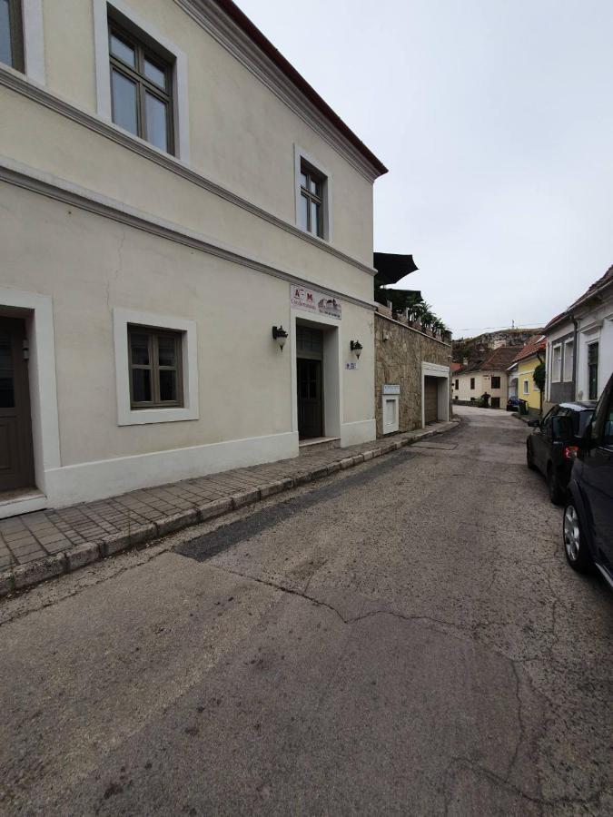A-M Condominium Veszprém Eksteriør bilde